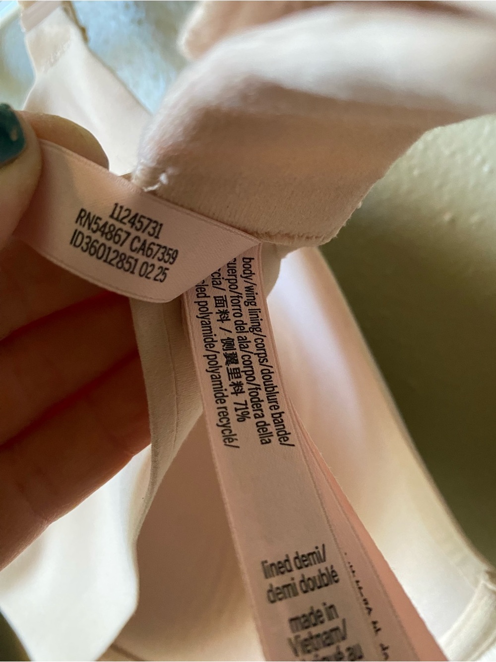 Victoria's Secret Nude Plunge T-Shirt Bra, Love Cloud - Picture 4 of 5